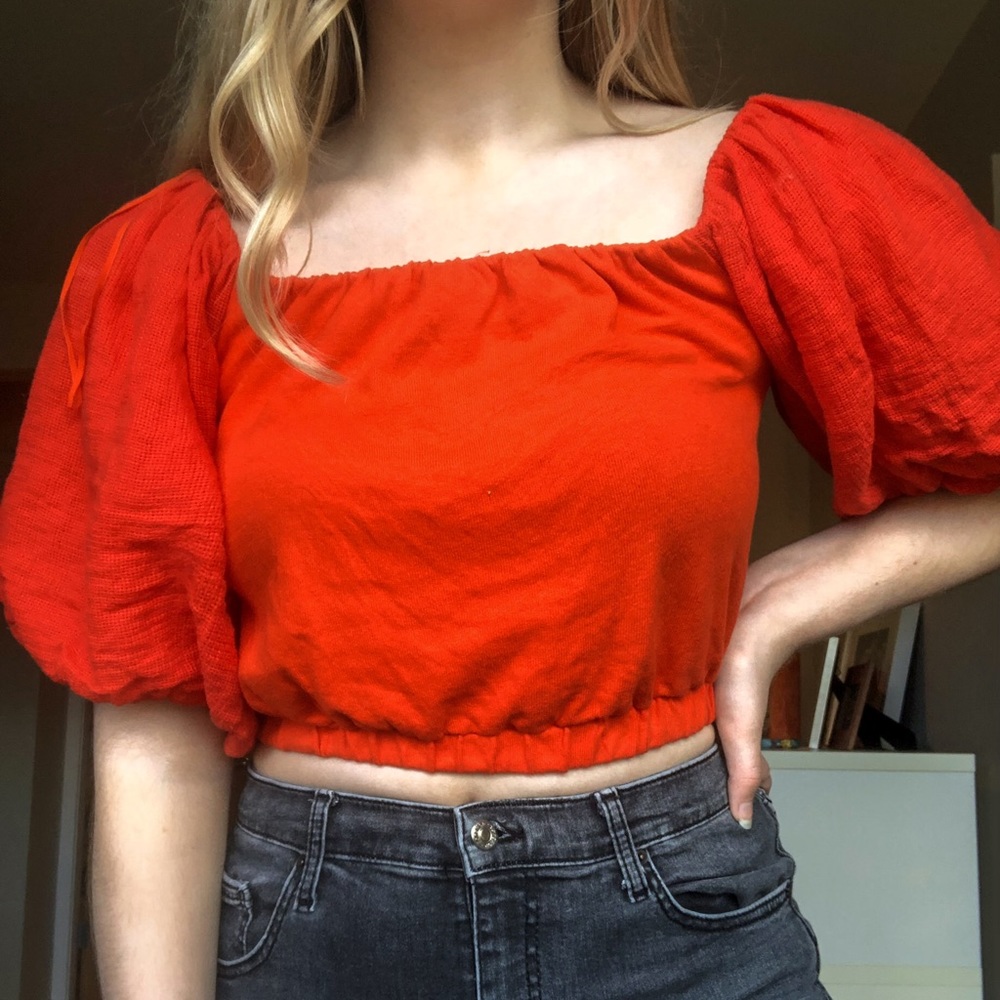 Burnt orange puff sleeve top